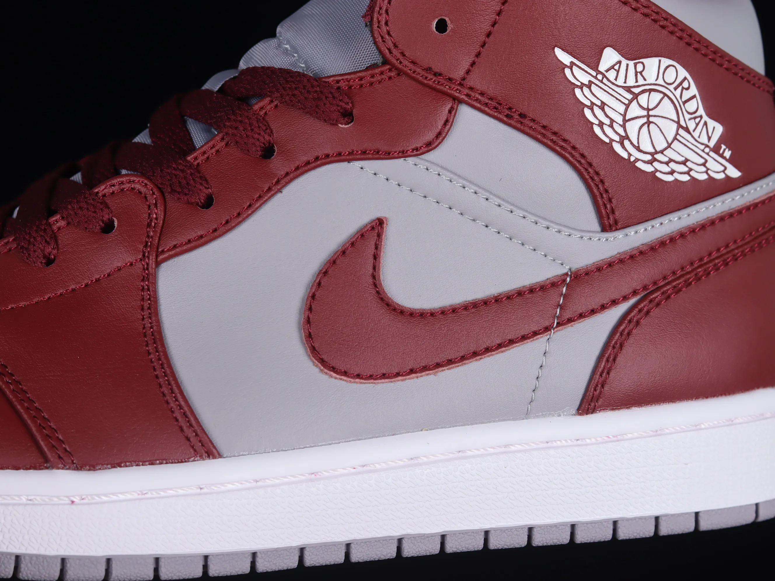 All categories Air Jordan Jordan series basketball shoes Air Jordan 1 Mid Air Jordan 1 Mid "Team Red" AJ1 Joe 1 wine red China basketball shoes DQ8426-615